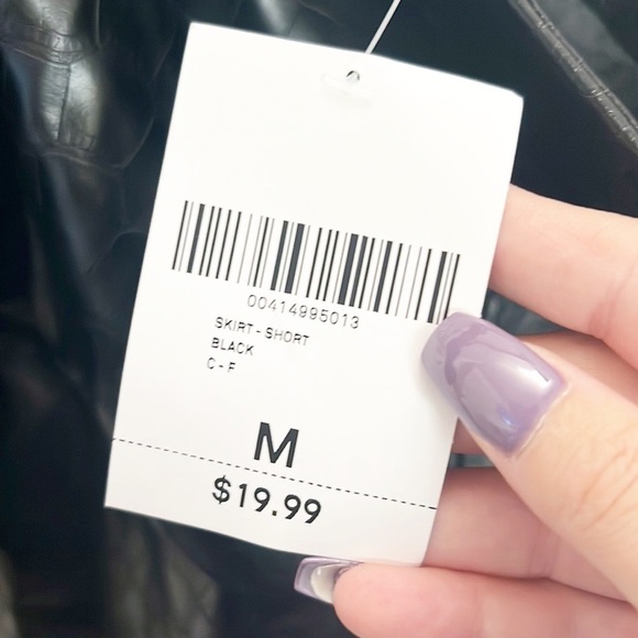 Forever 21 Black Snake Skin Faux Leather NEW Mini Skirt - Picture 9 of 11